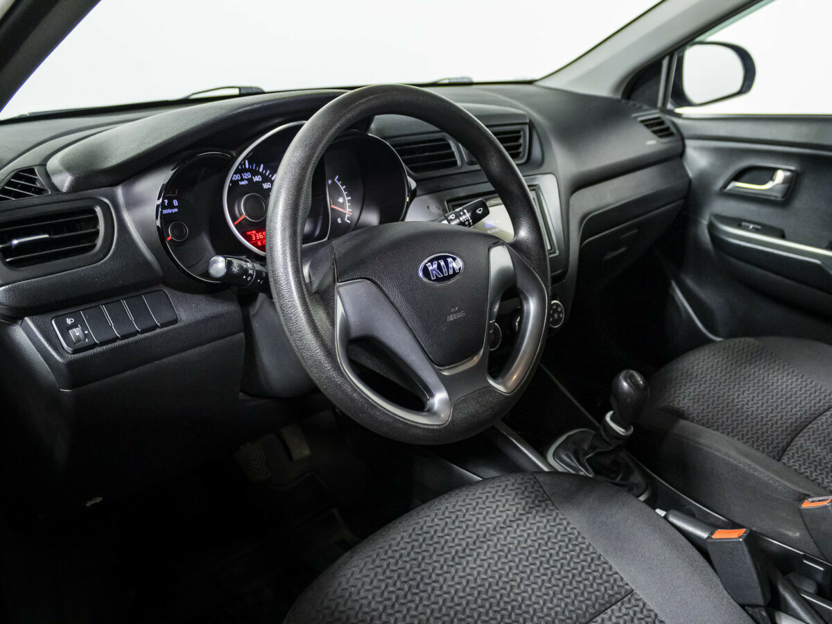 Kia Rio с пробегом — 2016 год. Фото: #9