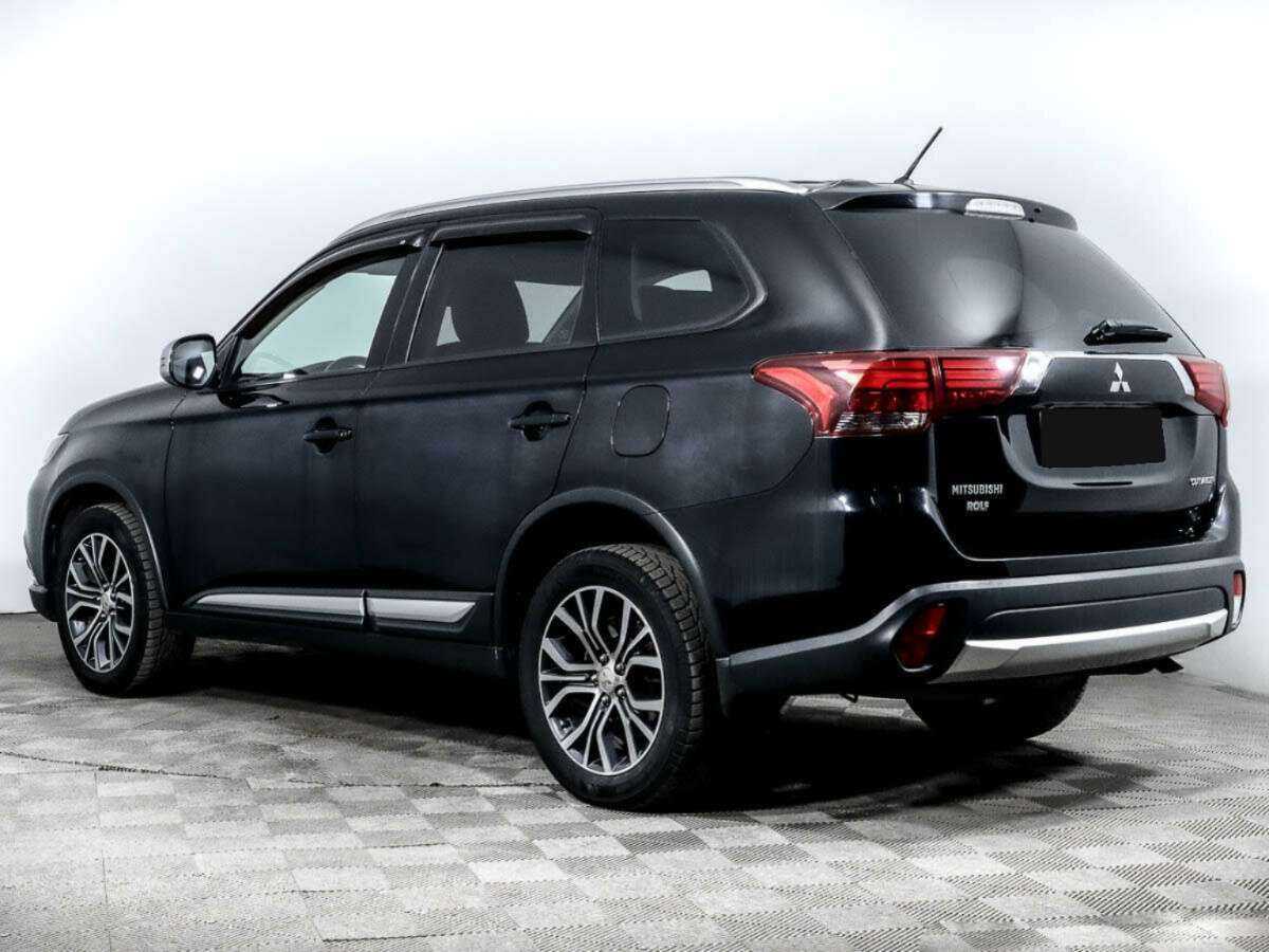 Mitsubishi Outlander с пробегом — 2015 год. Фото: #5