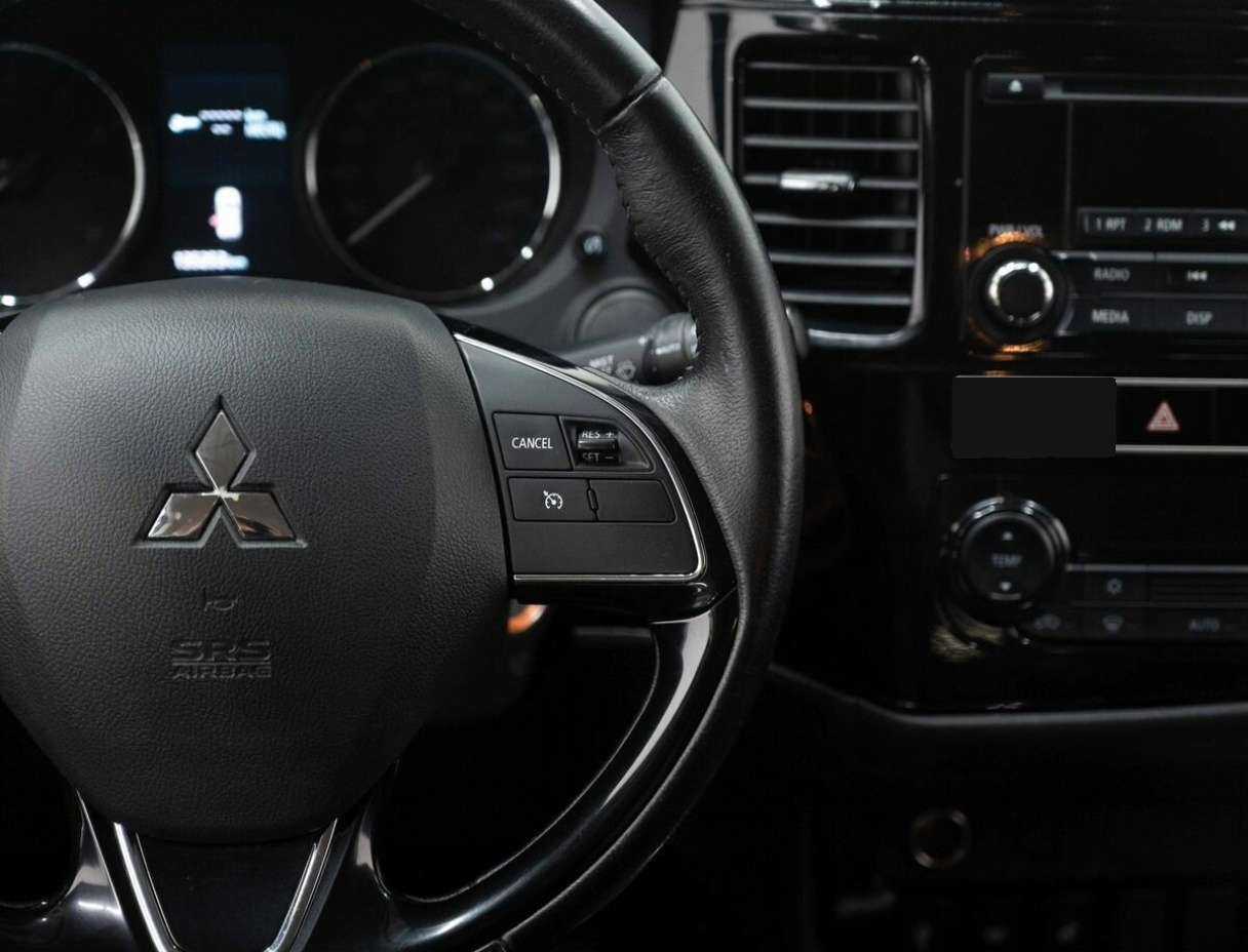 Mitsubishi Outlander с пробегом — 2019 год. Фото: #15