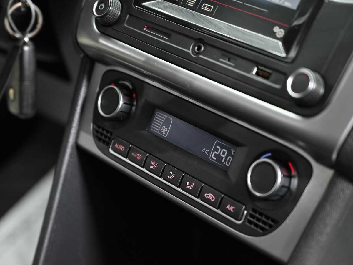 Volkswagen Polo с пробегом — 2017 год. Фото: #10