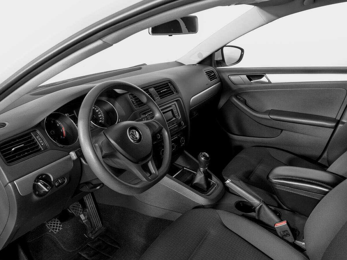Volkswagen Jetta с пробегом — 2016 год. Фото: #14