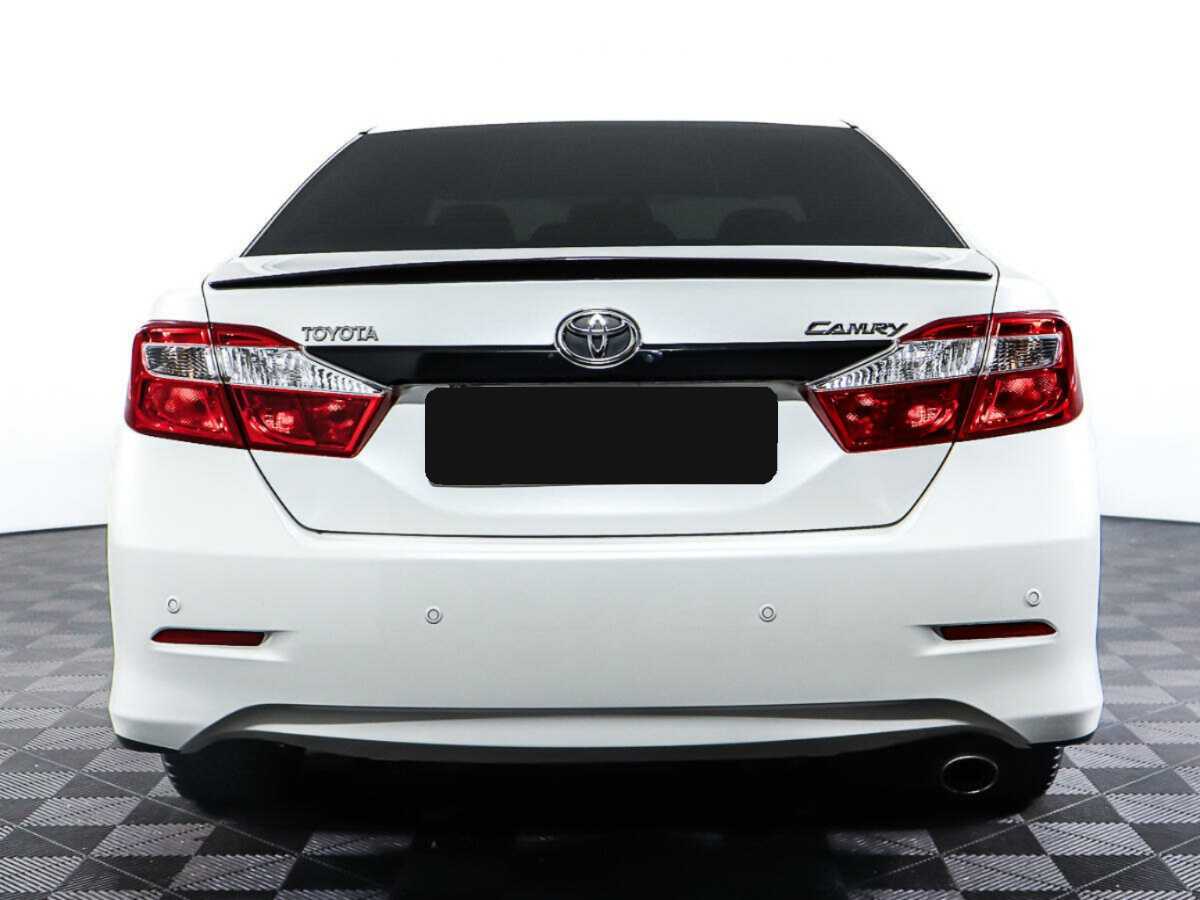 Toyota Camry с пробегом — 2014 год. Фото: #5