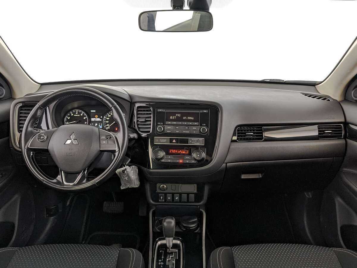 Mitsubishi Outlander с пробегом — 2019 год. Фото: #9