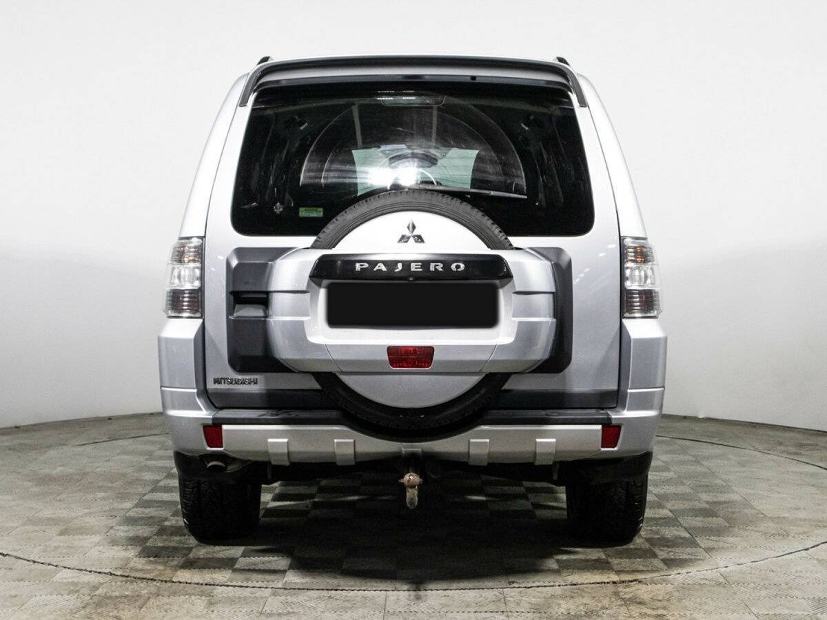 Mitsubishi Pajero с пробегом — 2012 год. Фото: #5