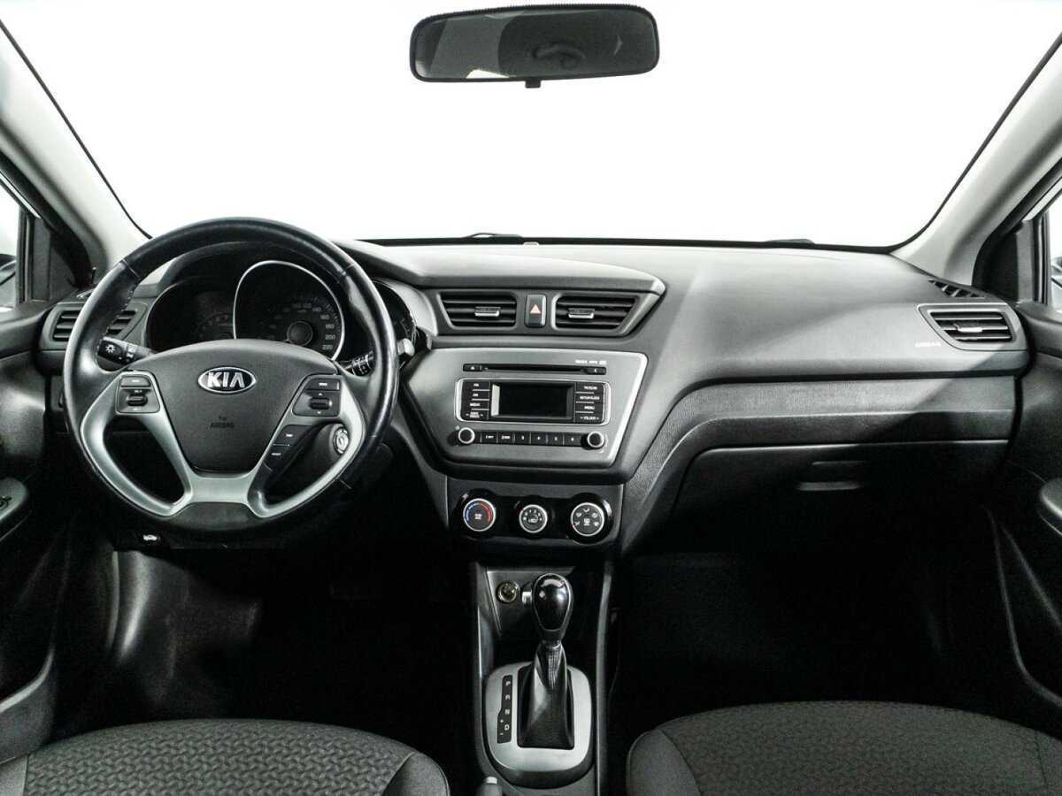 Kia Rio с пробегом — 2017 год. Фото: #12