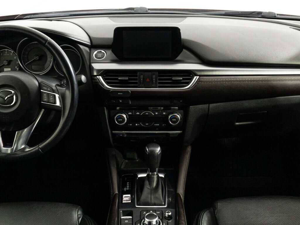 Mazda 6 с пробегом — 2016 год. Фото: #13
