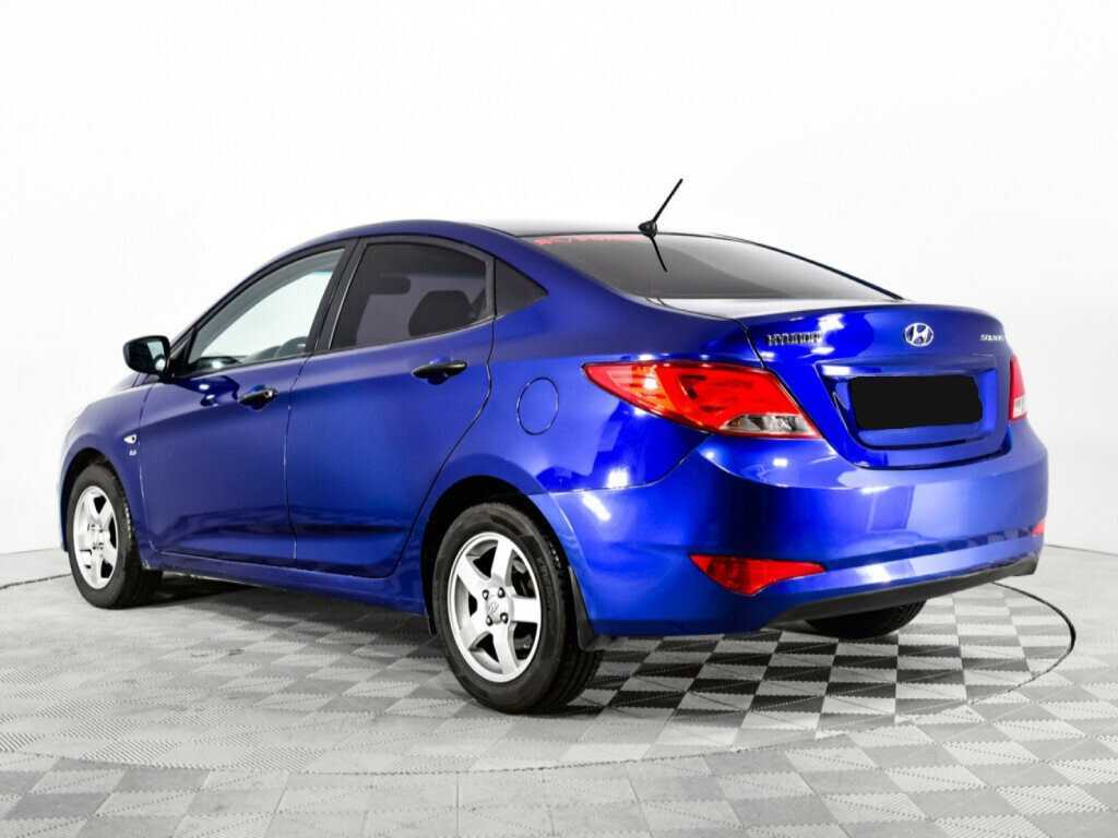 Hyundai Solaris с пробегом — 2015 год. Фото: #6