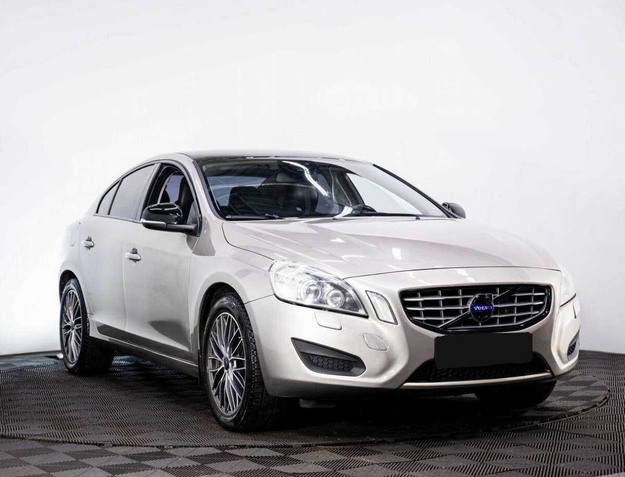 Volvo S60 с пробегом — 2012 год. Фото: #2