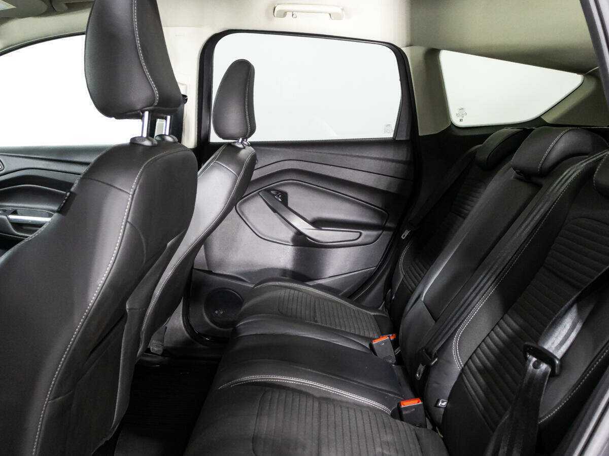 Ford Kuga с пробегом — 2017 год. Фото: #9