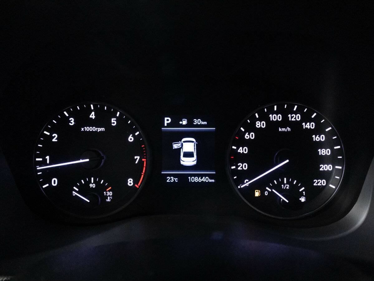 Hyundai Solaris с пробегом — 2017 год. Фото: #11