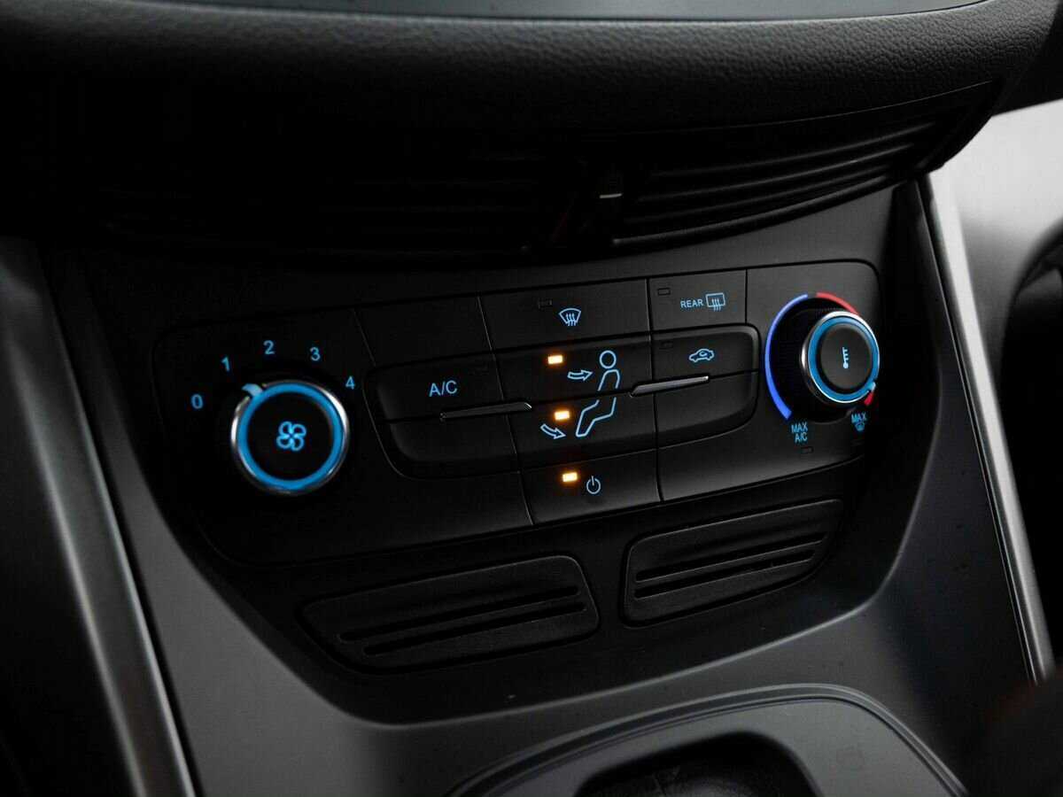 Ford Kuga с пробегом — 2017 год. Фото: #23