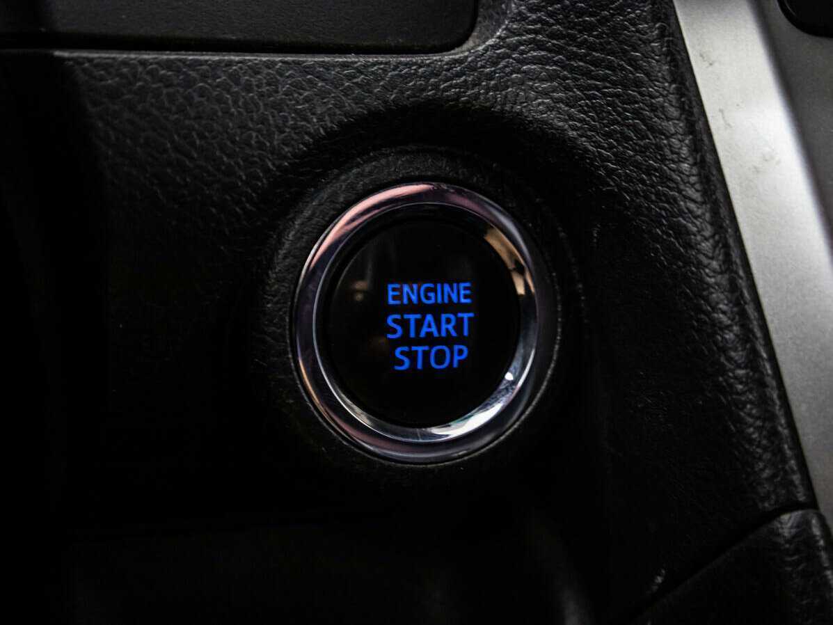 Toyota Camry с пробегом — 2017 год. Фото: #15