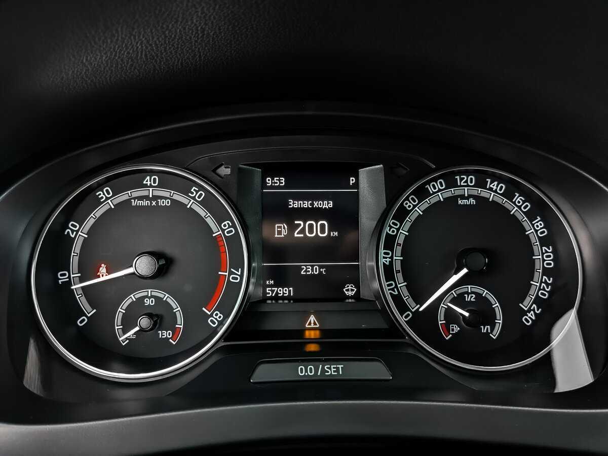 Skoda Rapid с пробегом — 2018 год. Фото: #11