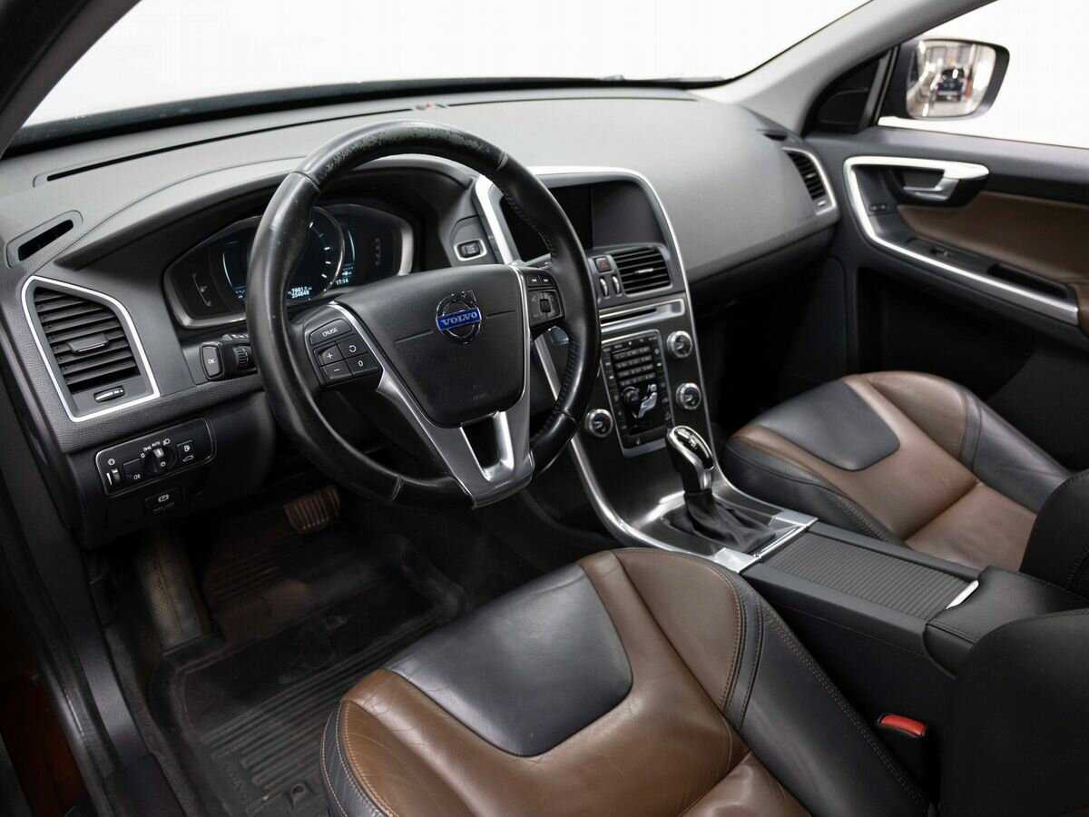 Volvo XC60 с пробегом — 2014 год. Фото: #6