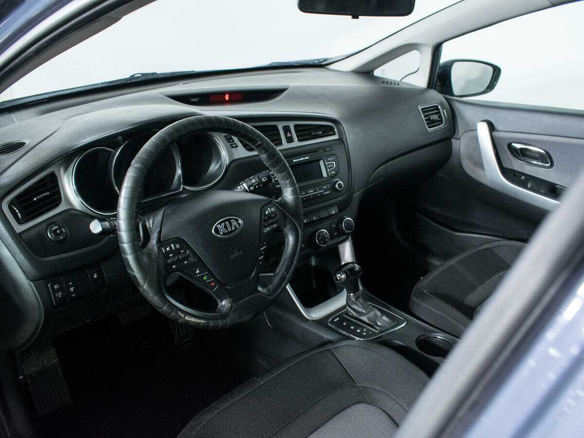 Kia Ceed с пробегом — 2013 год. Фото: #11