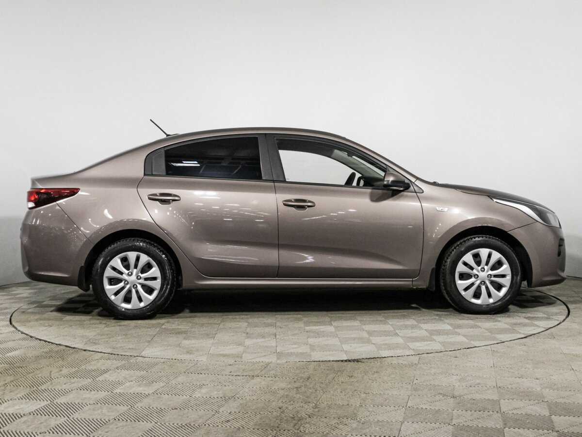 Kia Rio с пробегом — 2017 год. Фото: #3