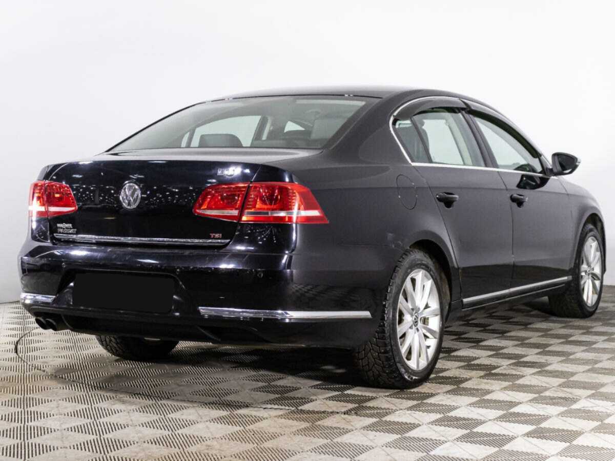 Volkswagen Passat с пробегом — 2012 год. Фото: #4