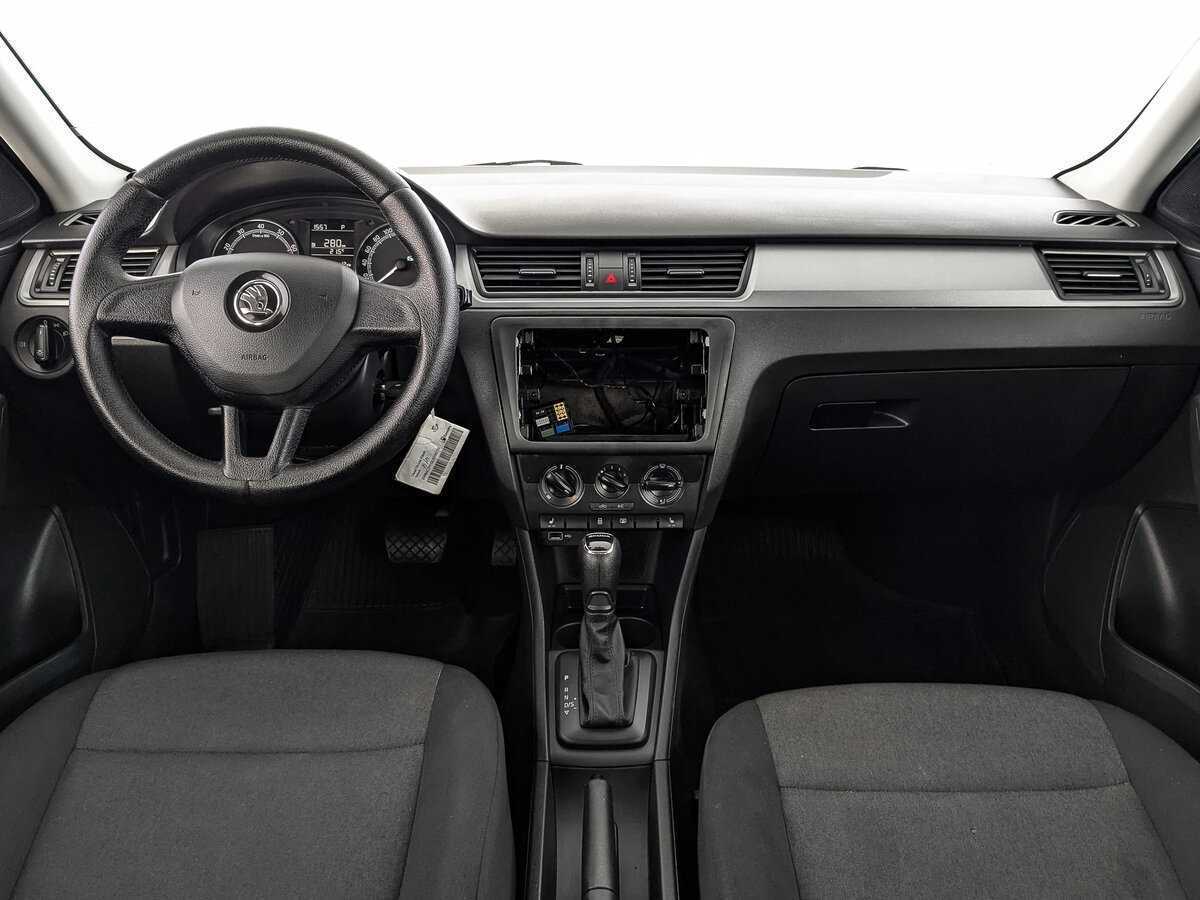 Skoda Rapid с пробегом — 2019 год. Фото: #12