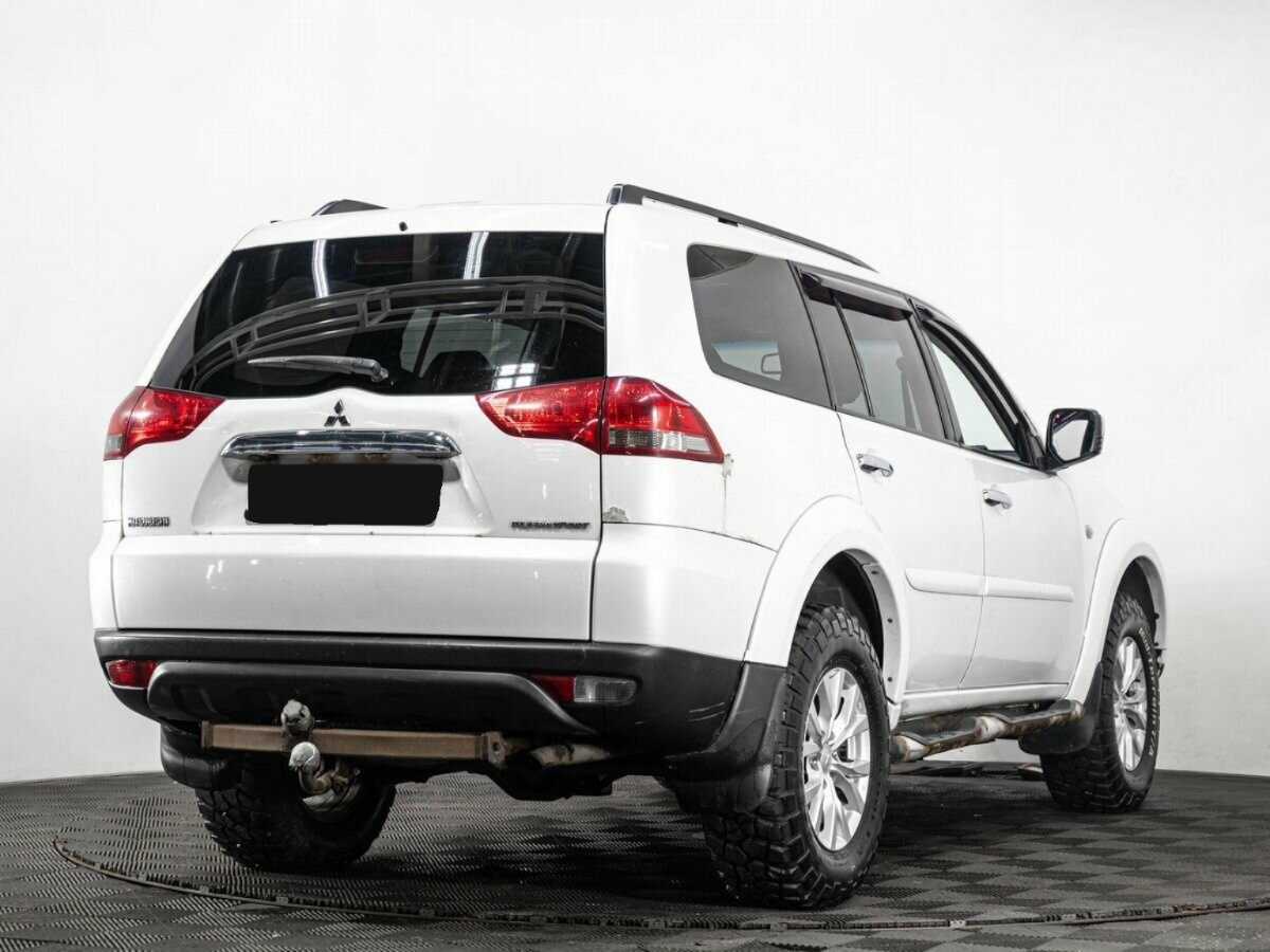 Mitsubishi Pajero Sport с пробегом — 2014 год. Фото: #3