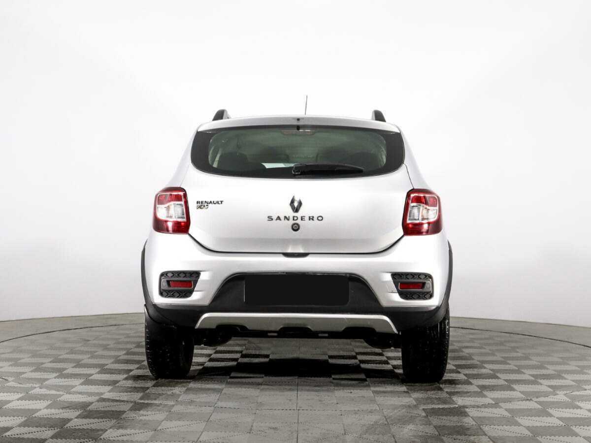 Renault Sandero с пробегом — 2017 год. Фото: #4