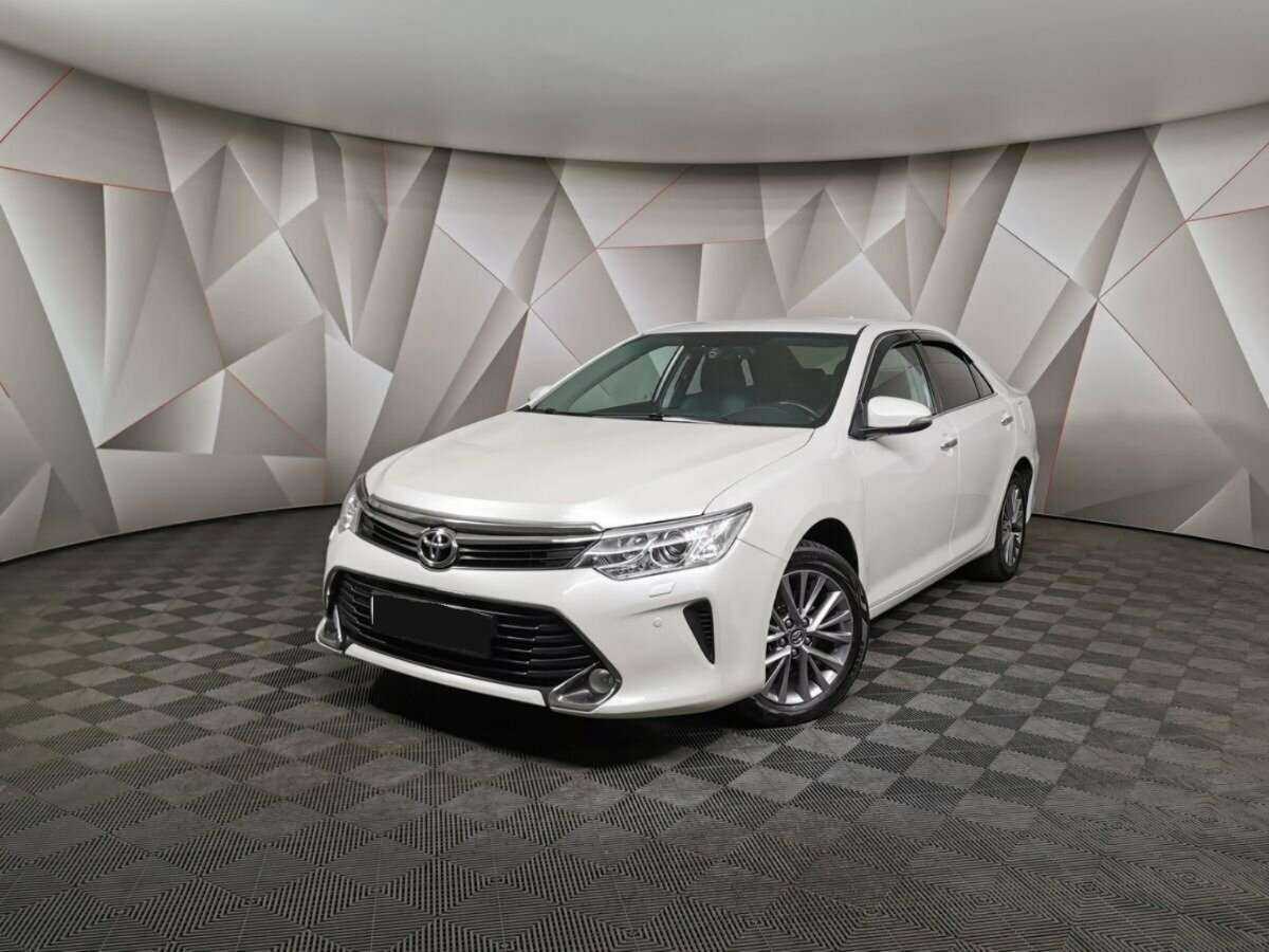 Toyota Camry с пробегом — 2016 год. Посмотреть фото
