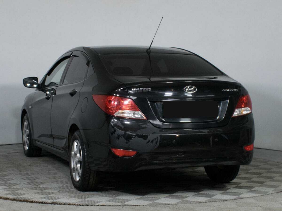 Hyundai Solaris с пробегом — 2014 год. Фото: #6