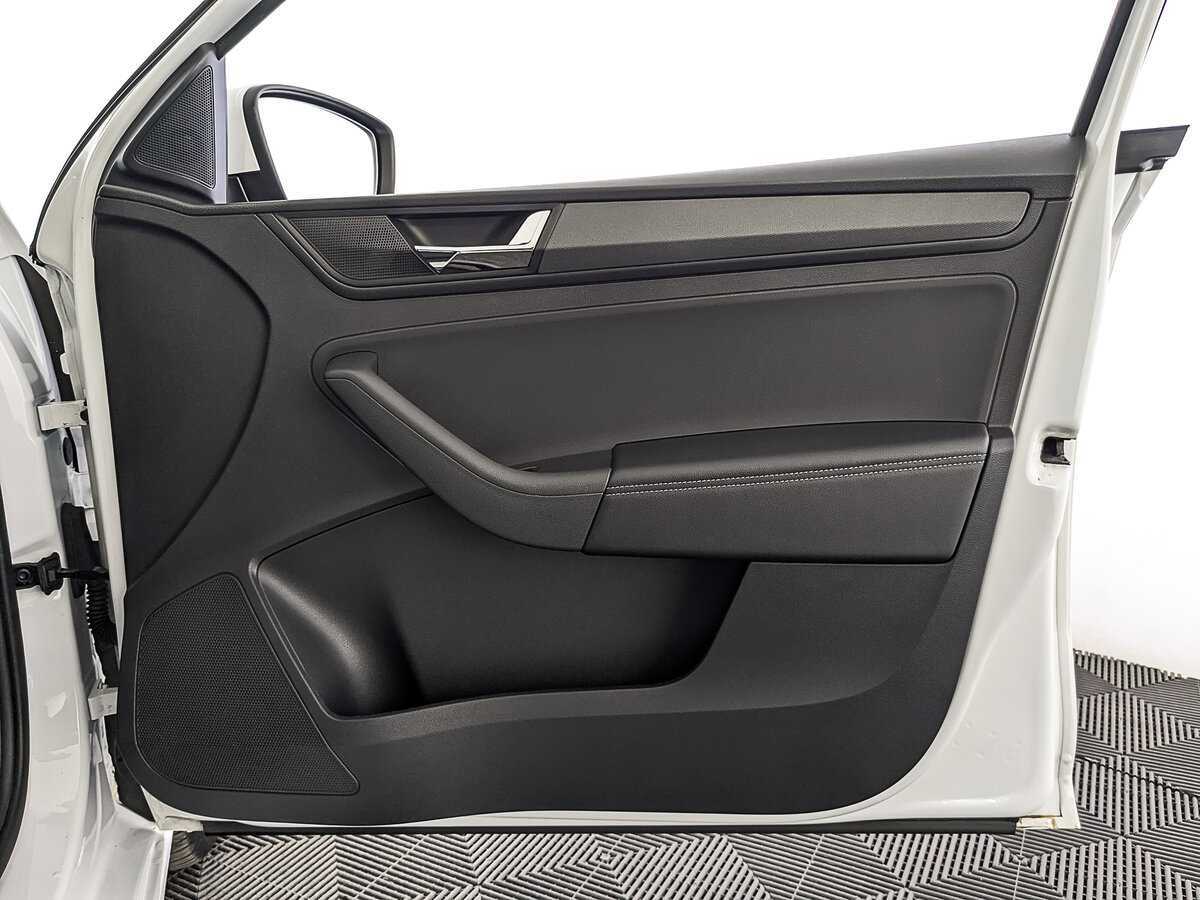 Skoda Rapid с пробегом — 2020 год. Фото: #23