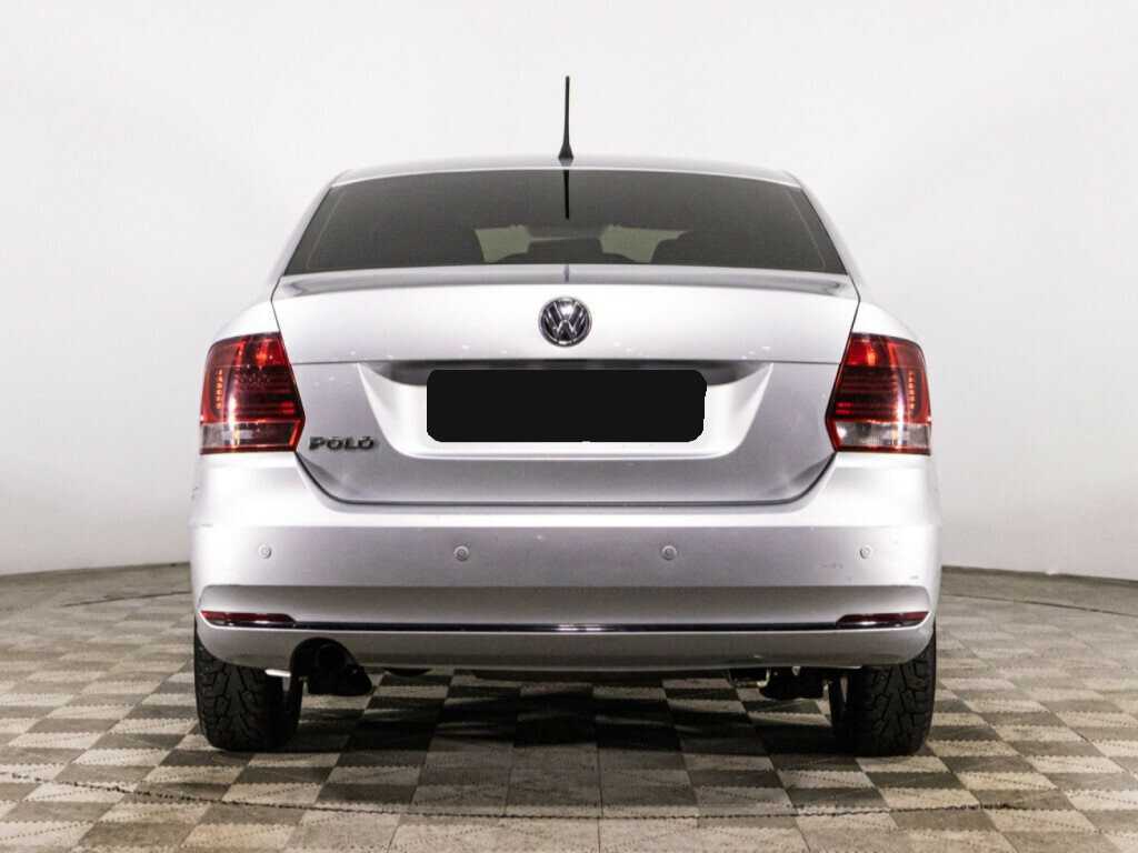 Volkswagen Polo с пробегом — 2016 год. Фото: #5