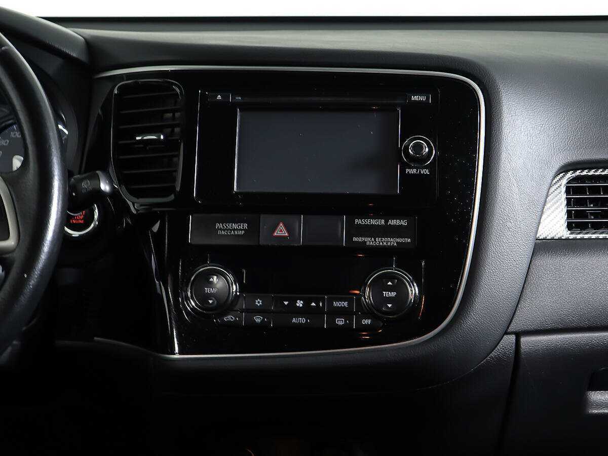 Mitsubishi Outlander с пробегом — 2013 год. Фото: #11