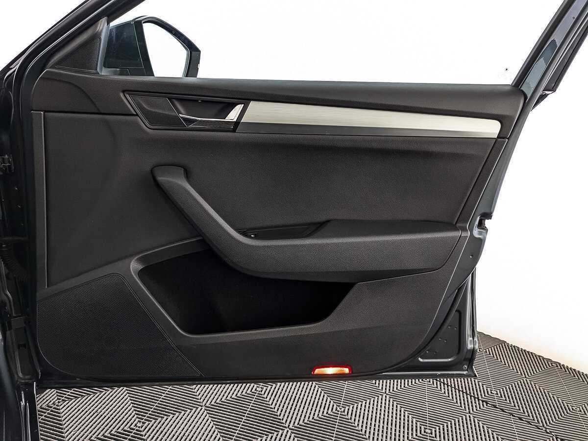 Skoda Superb с пробегом — 2018 год. Фото: #22