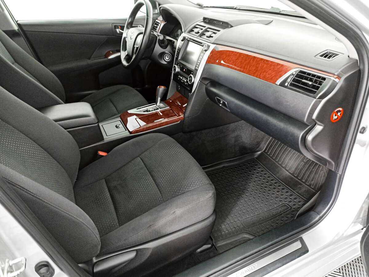 Toyota Camry с пробегом — 2012 год. Фото: #8