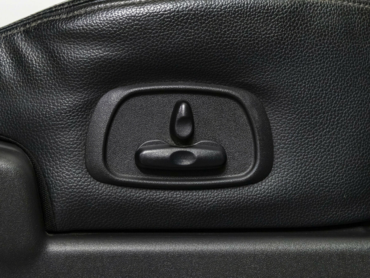 Mitsubishi Pajero с пробегом — 2014 год. Фото: #14