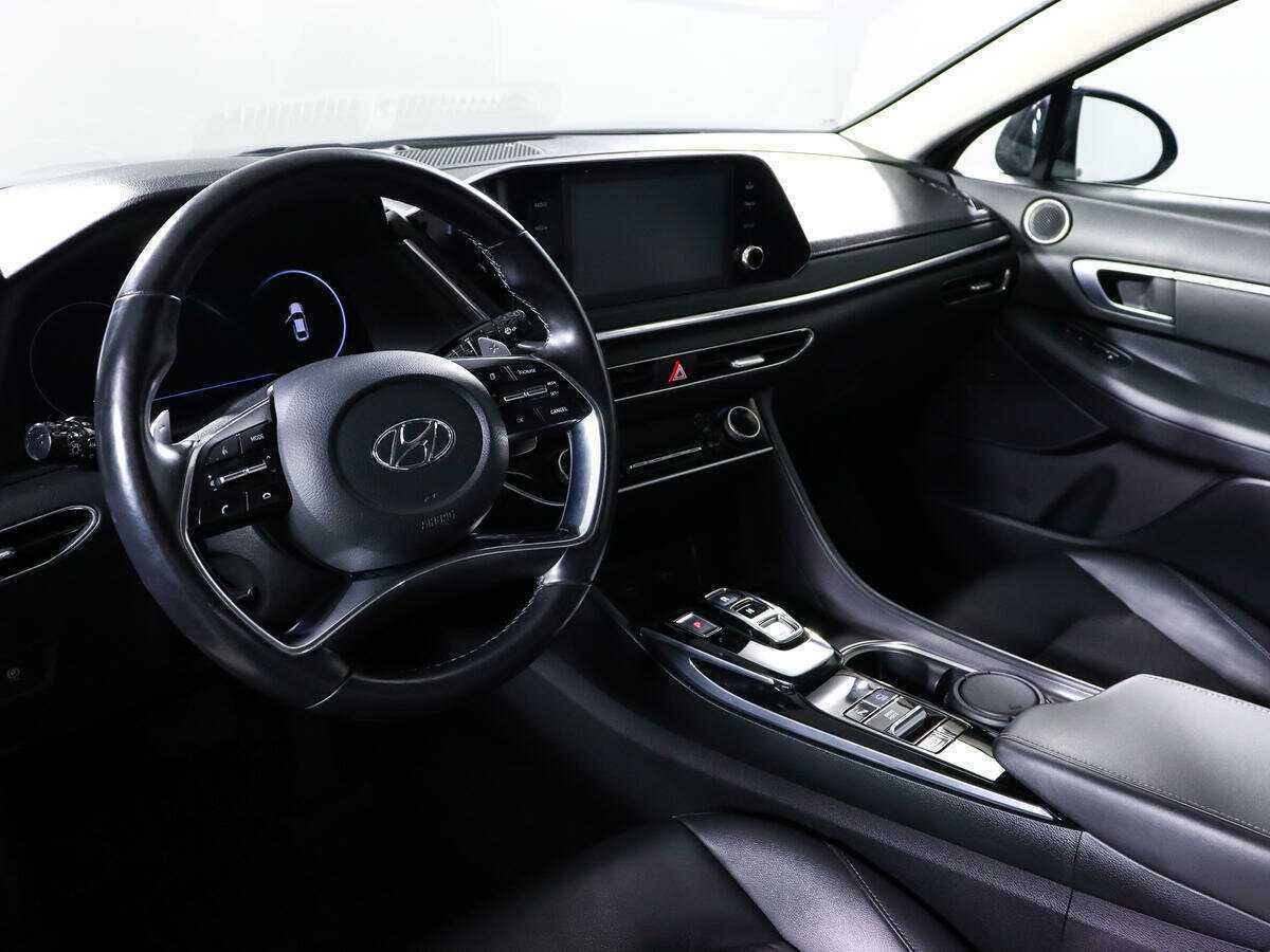 Hyundai Sonata с пробегом — 2020 год. Фото: #11