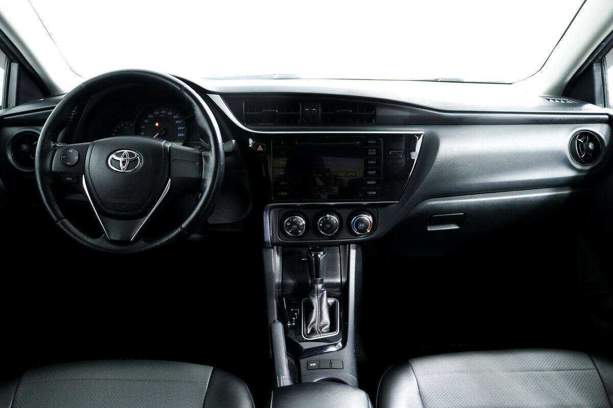 Toyota Corolla с пробегом — 2017 год. Фото: #10