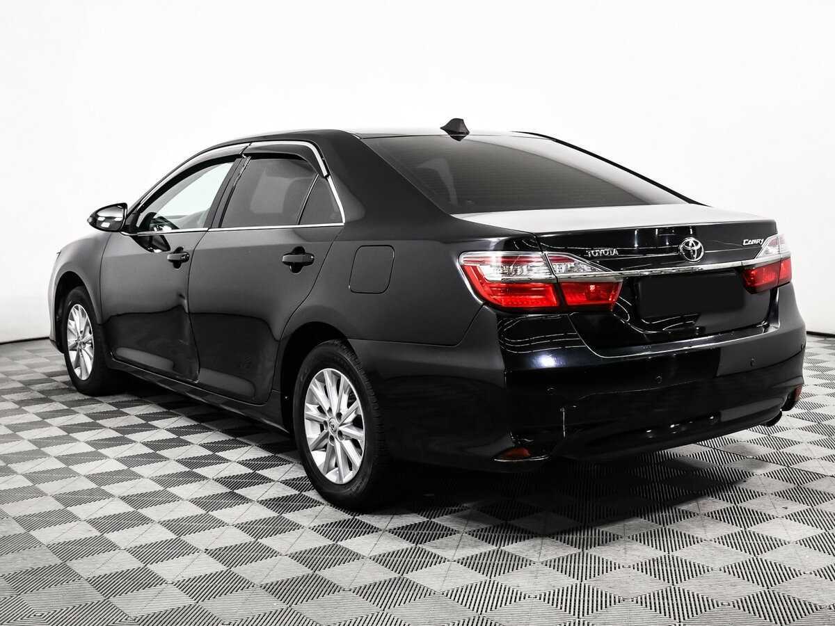 Toyota Camry с пробегом — 2016 год. Фото: #6