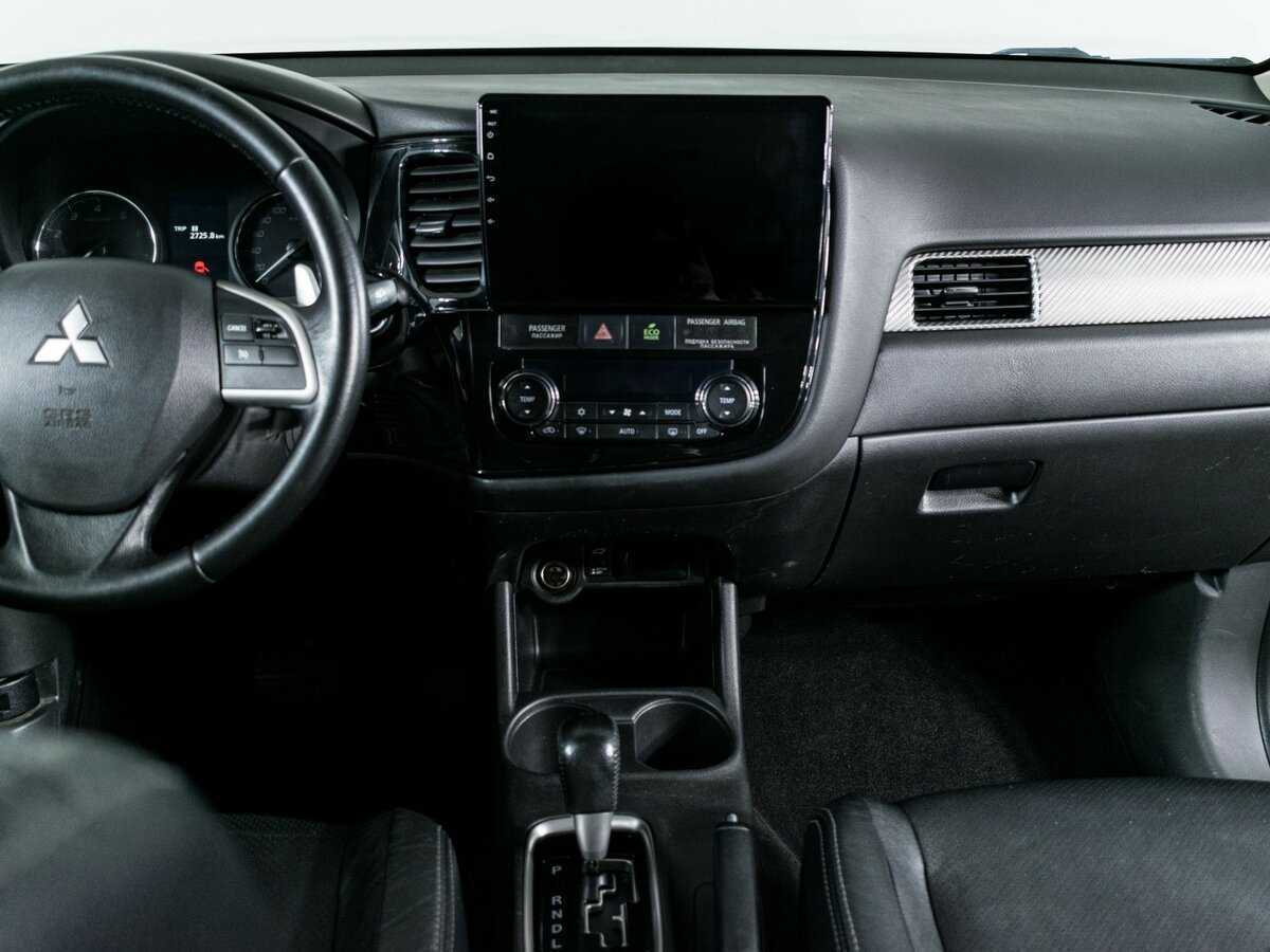 Mitsubishi Outlander с пробегом — 2013 год. Фото: #9