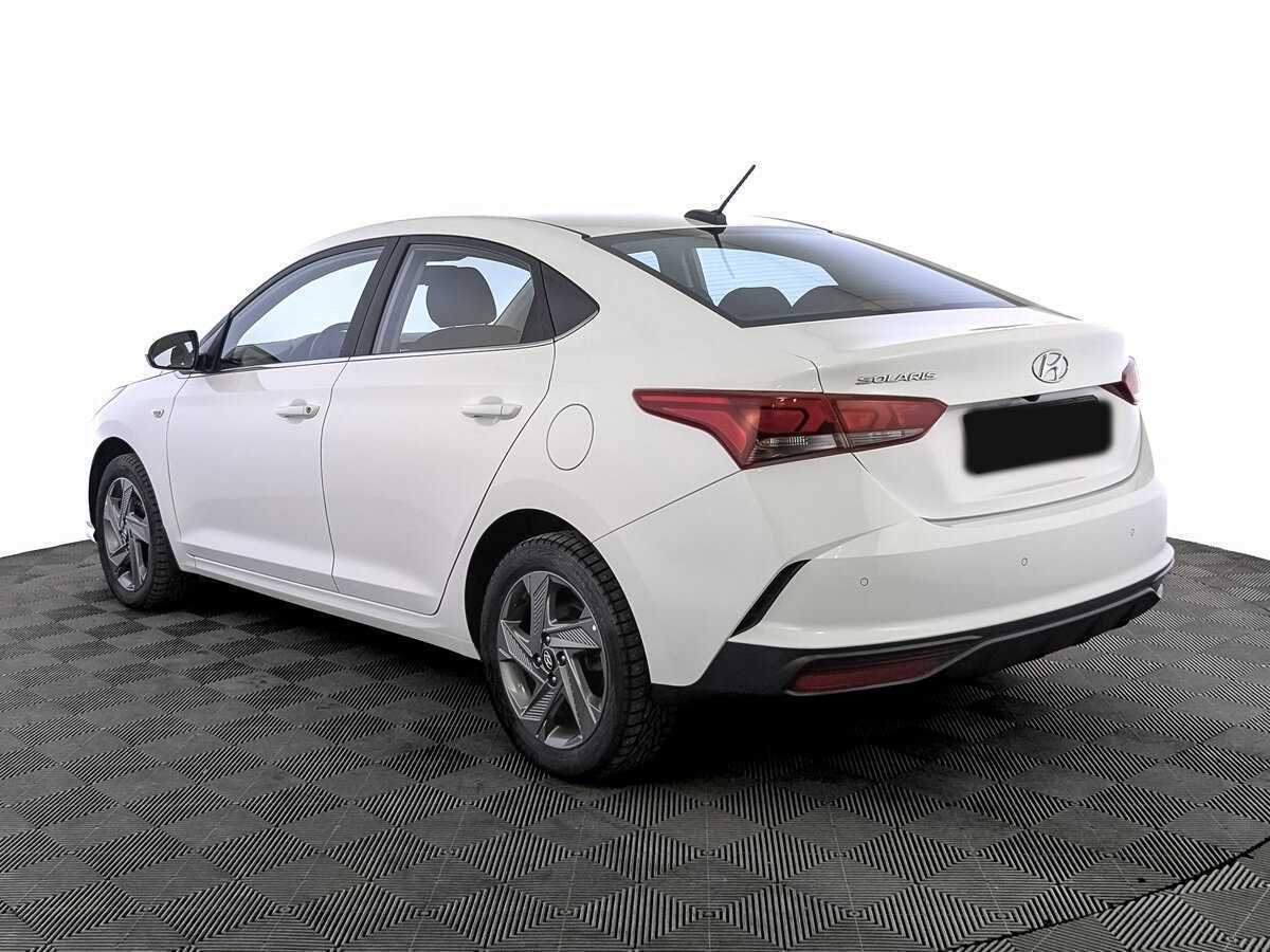 Hyundai Solaris с пробегом — 2021 год. Фото: #6