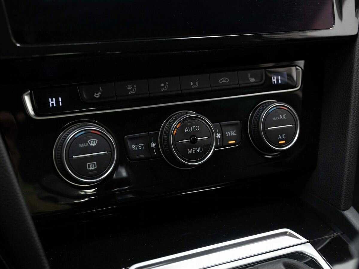 Volkswagen Passat с пробегом — 2017 год. Фото: #20