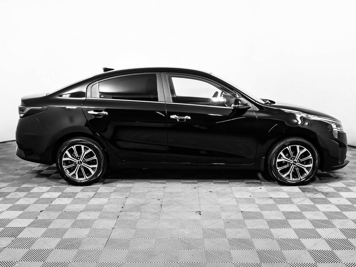 Kia Rio с пробегом — 2022 год. Фото: #3