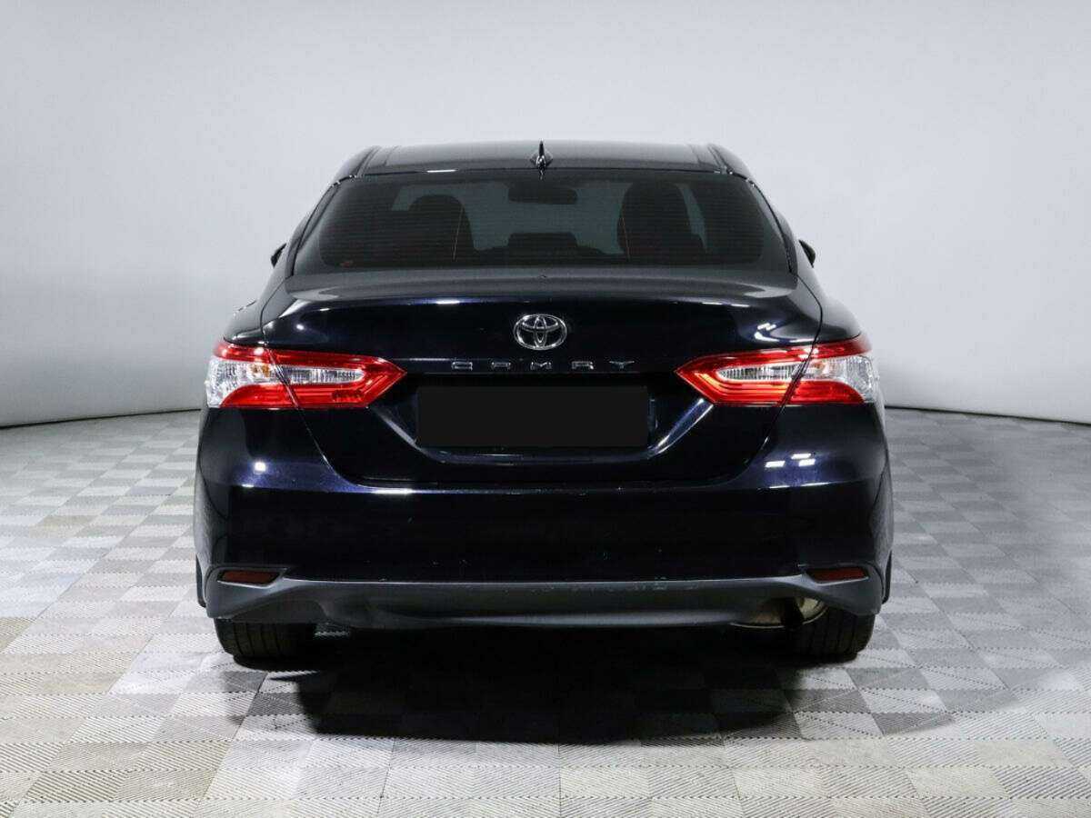 Toyota Camry с пробегом — 2021 год. Фото: #5