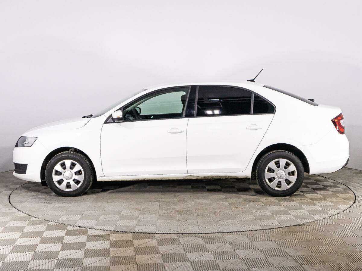 Skoda Rapid с пробегом — 2017 год. Фото: #7