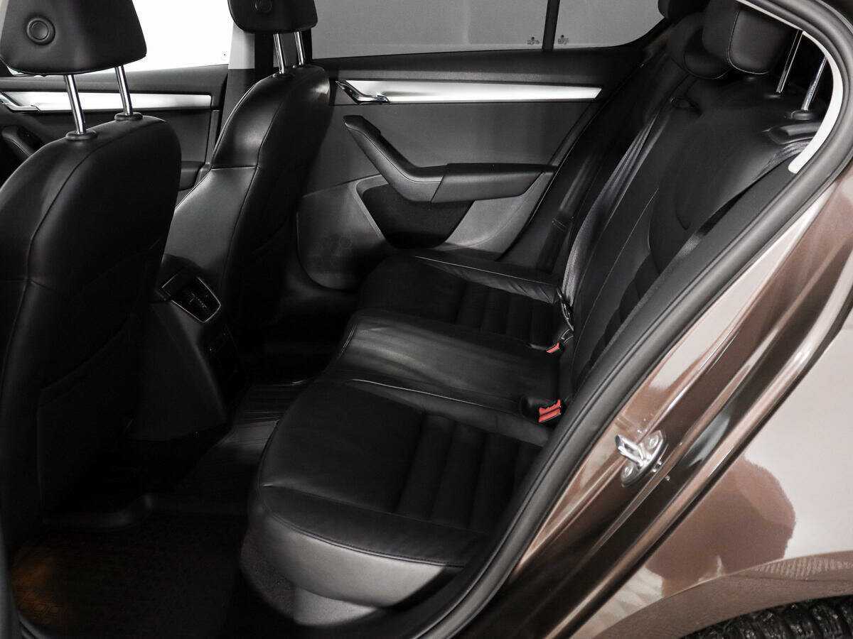 Skoda Octavia с пробегом — 2013 год. Фото: #9