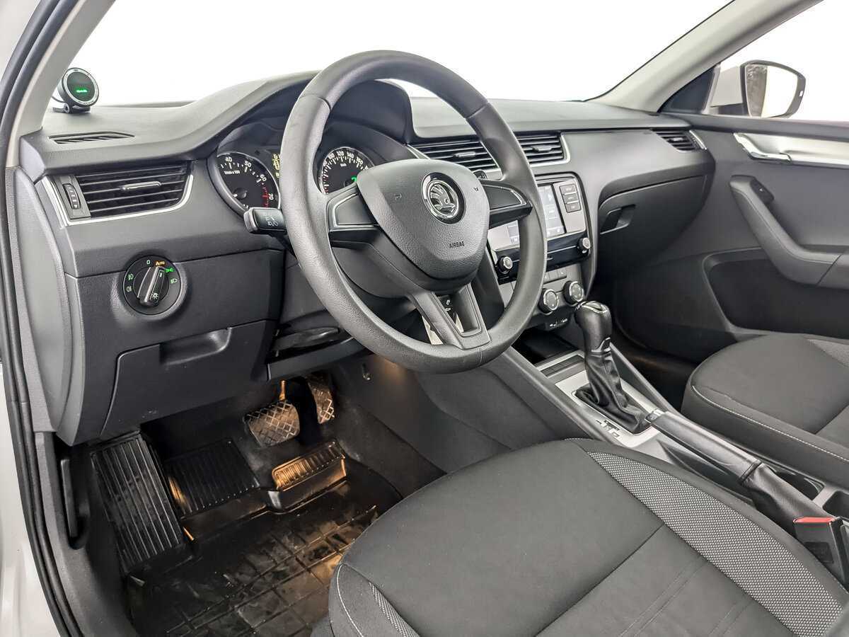 Skoda Octavia с пробегом — 2017 год. Фото: #13