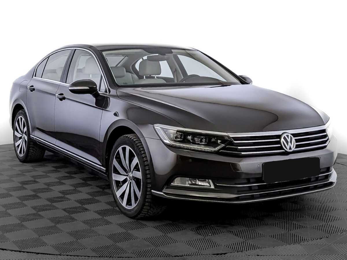 Volkswagen Passat с пробегом — 2017 год. Фото: #2