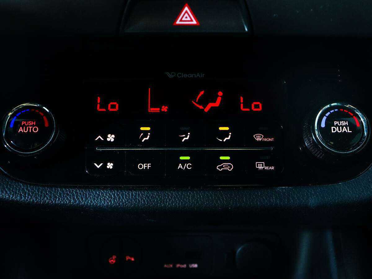 Kia Sportage с пробегом — 2012 год. Фото: #11