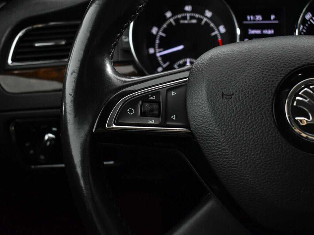 Skoda Superb с пробегом — 2013 год. Фото: #14