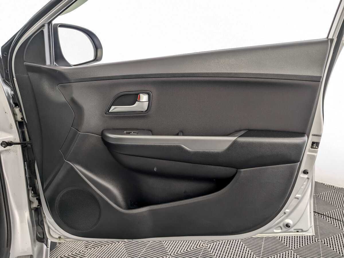 Kia Rio с пробегом — 2017 год. Фото: #22