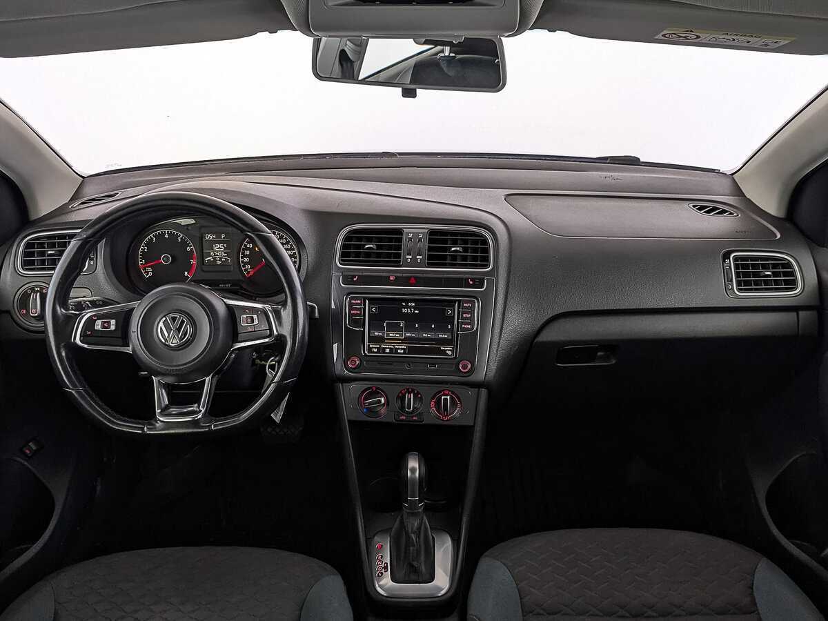 Volkswagen Polo с пробегом — 2019 год. Фото: #13