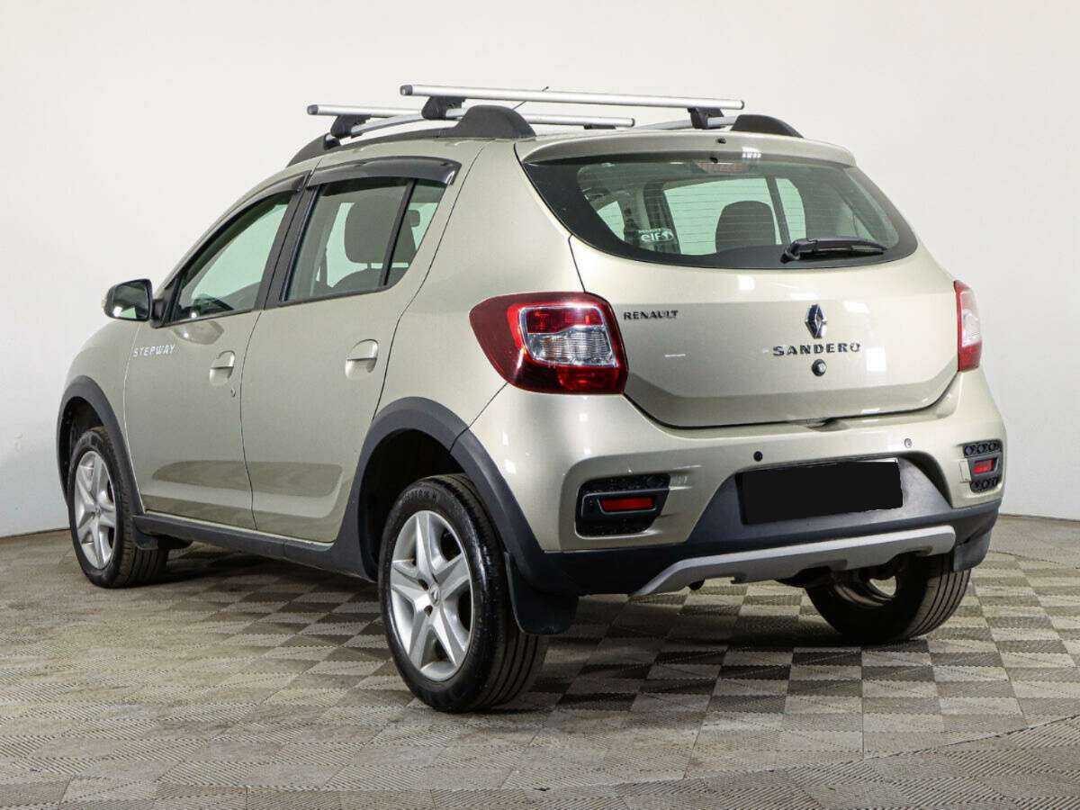Renault Sandero с пробегом — 2018 год. Фото: #6