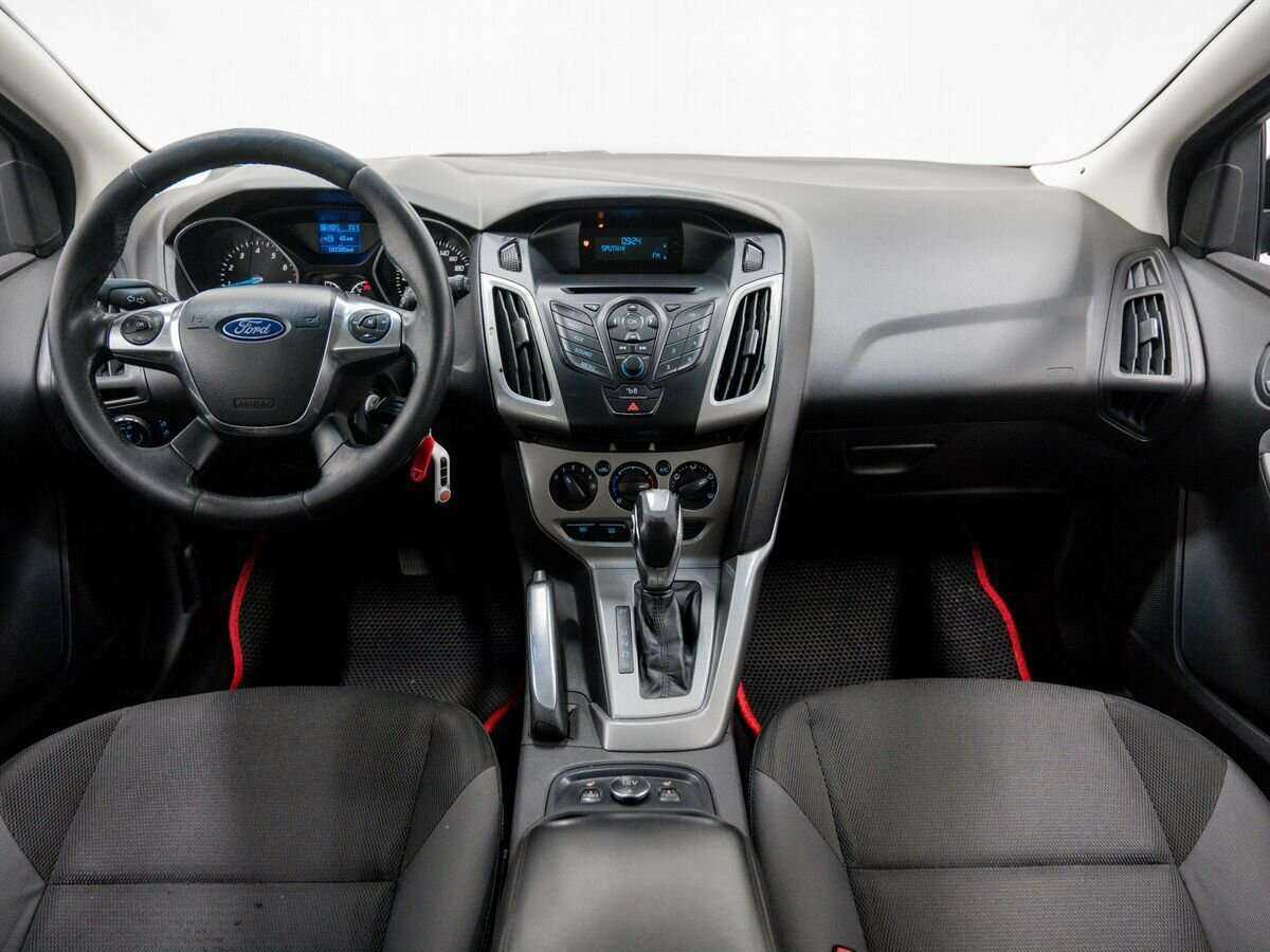 Ford Focus с пробегом — 2013 год. Фото: #13